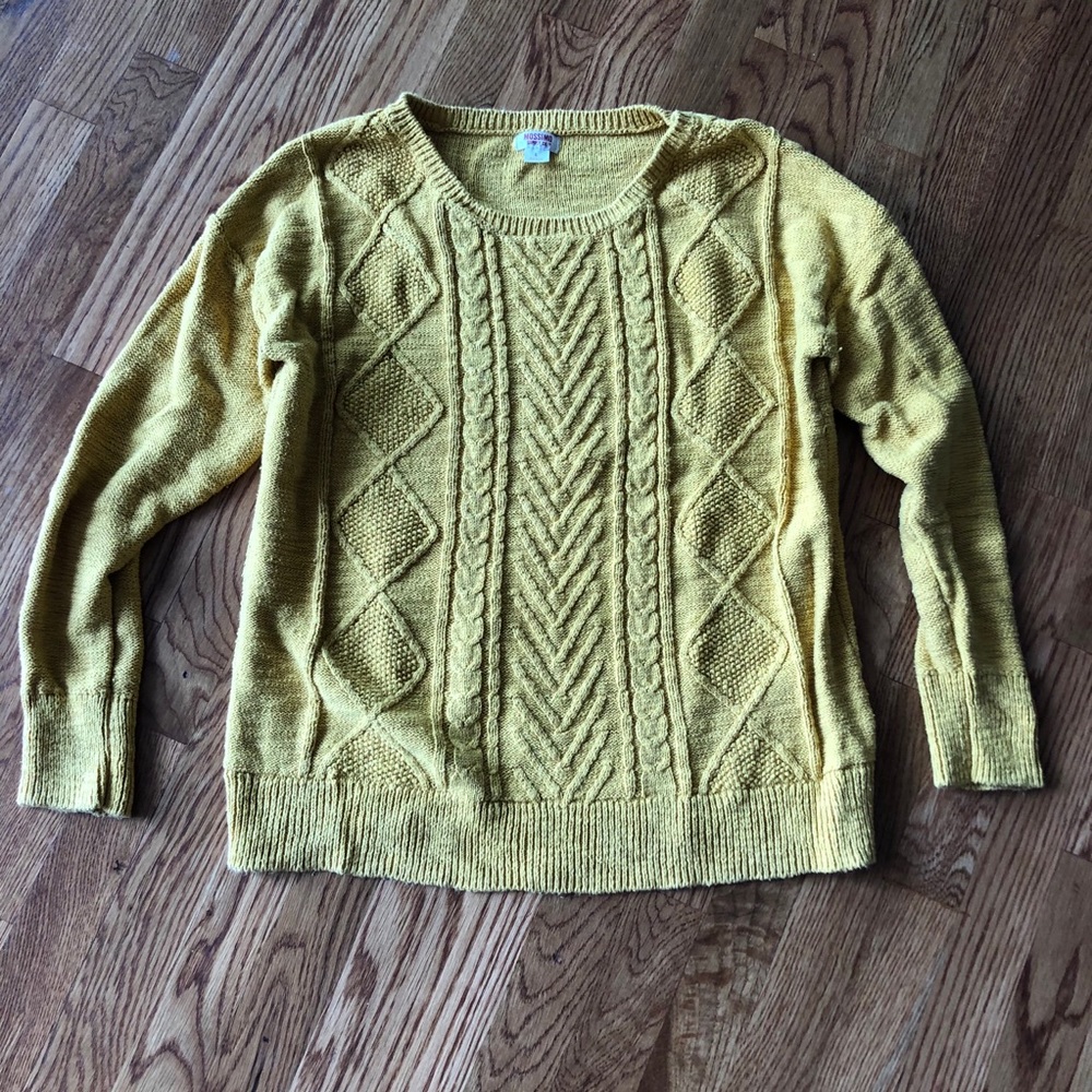 Mustard/Goldenrod Mossimo cable knit sweater sz LG